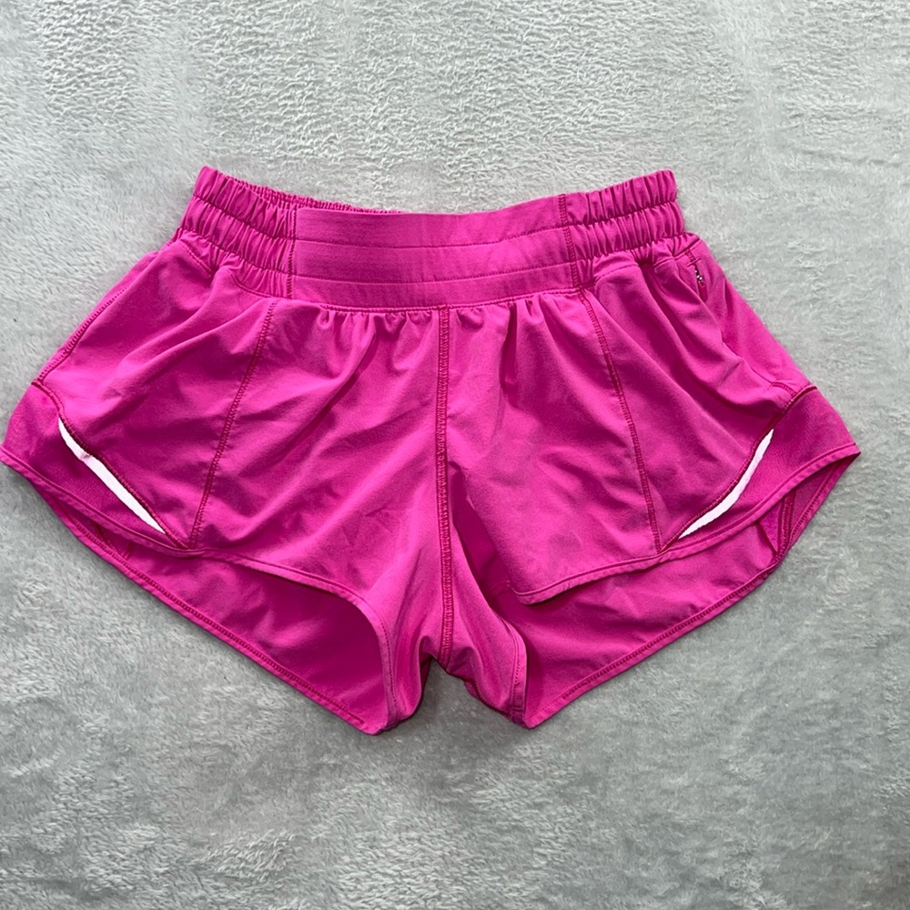 Lululemon Hotty Hot LOWRISE 2.5 inseam